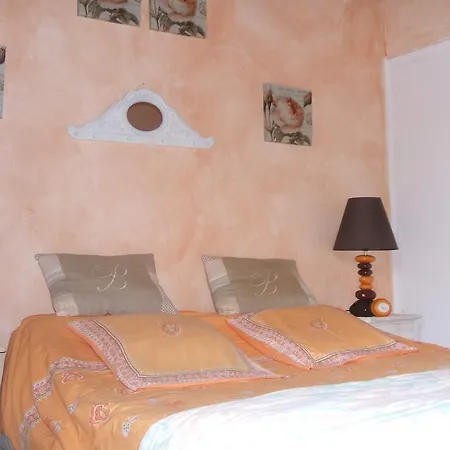 Mas Des Retrouvailles Hébergement de vacances Châteaurenard